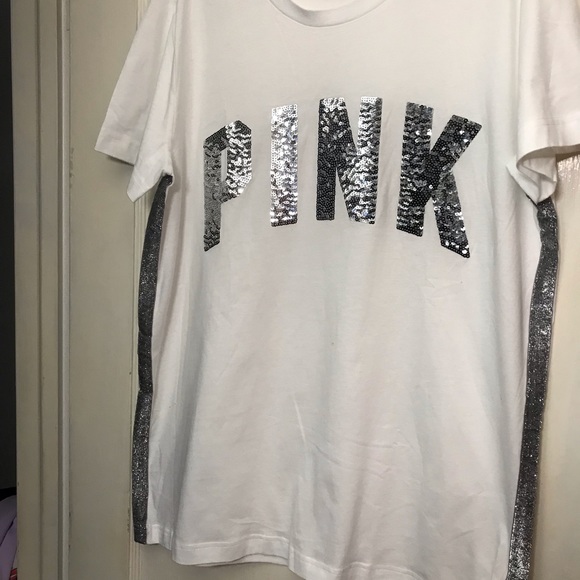 Victoria Secret T-Shirt - Picture 3 of 3